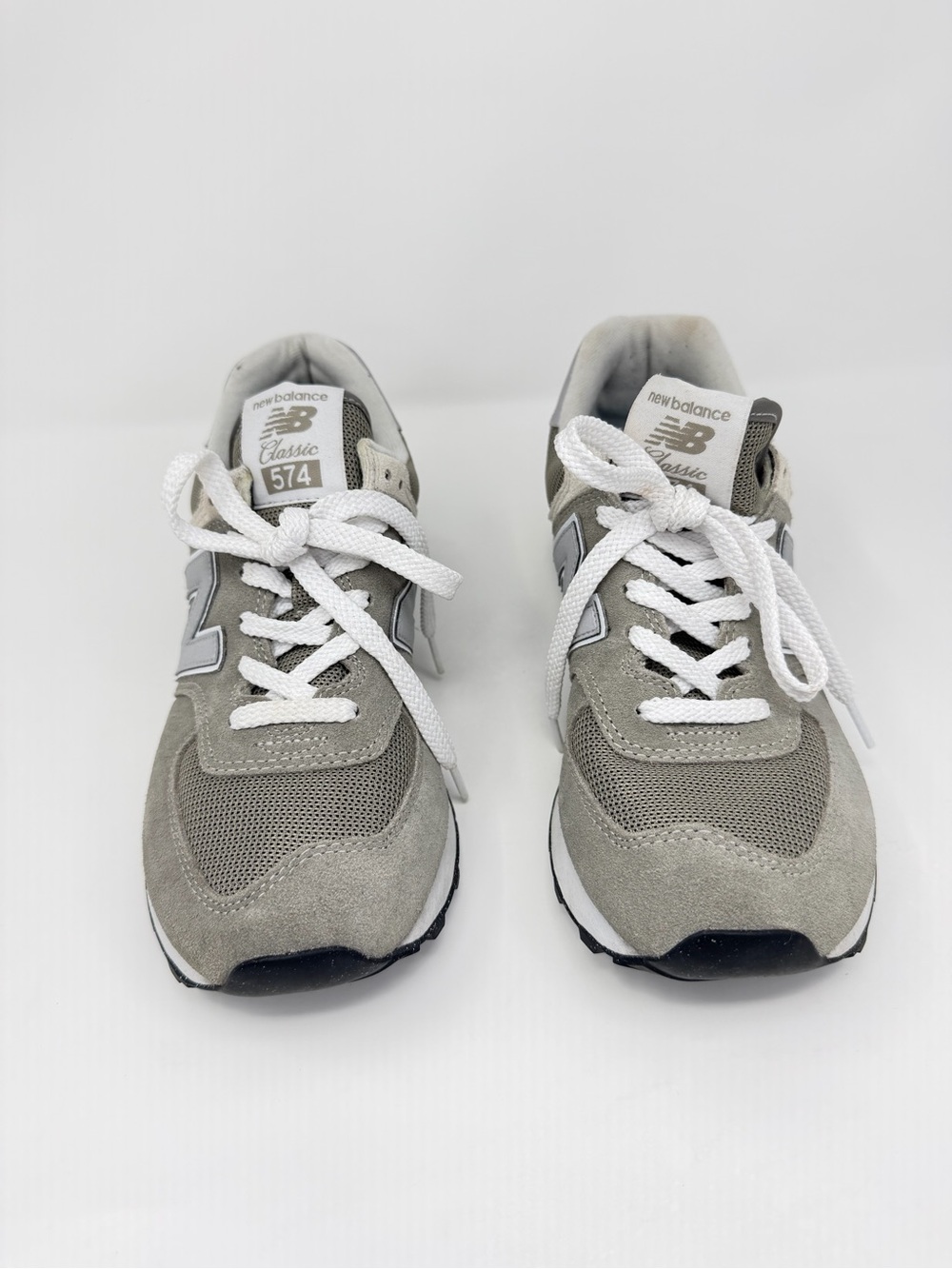 New Balance 574 Classic WL574EVG Grey White Women Size 8 Used - Picture 4 of 7